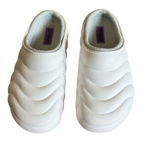 Crocs Classic lined overpuff clogs White Men’s 10 Women’s 12